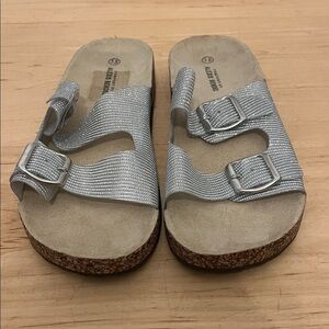NWOT Alexis Bendel Silver Sandals 7.5